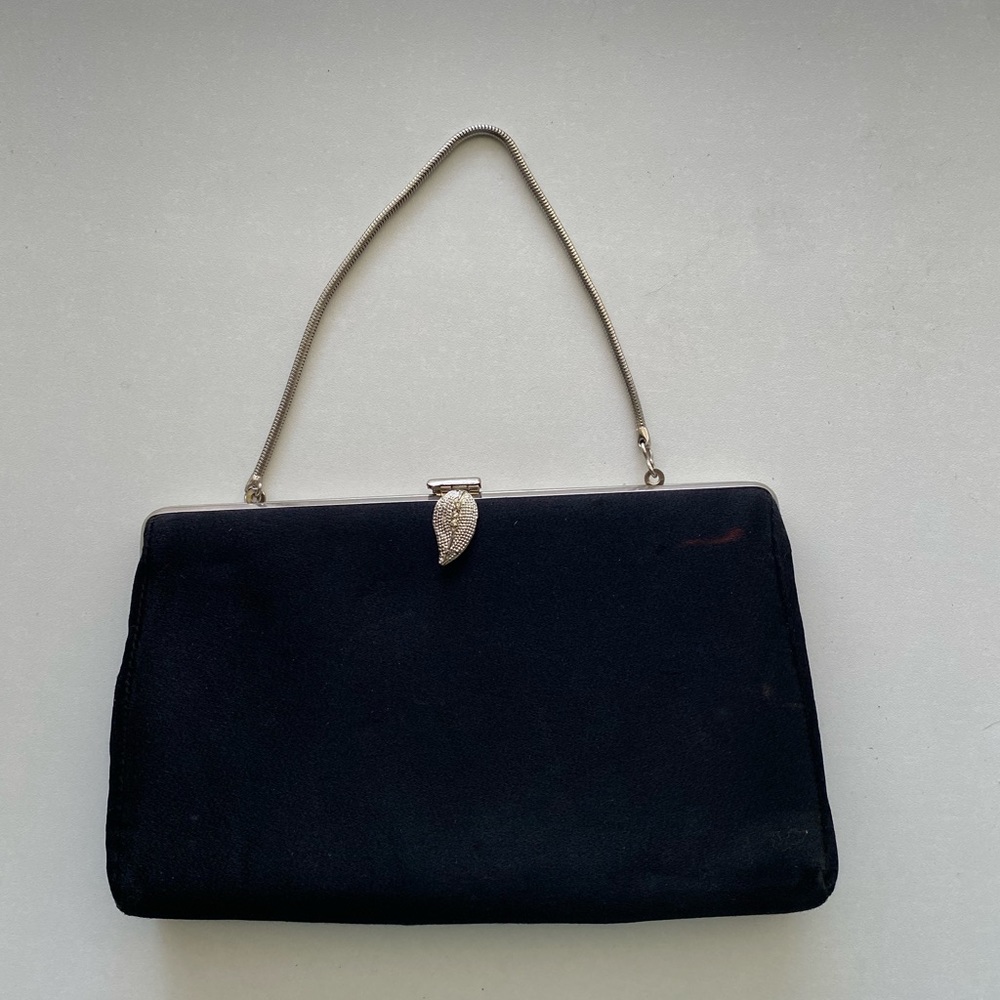 Vintage 1950s/1960s Black Handbag w/ Snake Chain